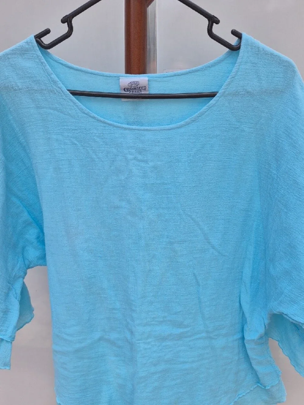 Asymmetrical Crinkle CottonRelaxed Light Blue Linen Tunic with Scoop Neck Size L